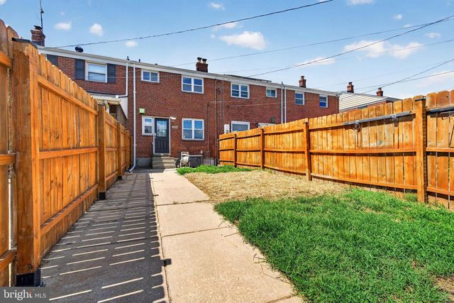 2814 MOORGATE RD, Dundalk, MD 21222