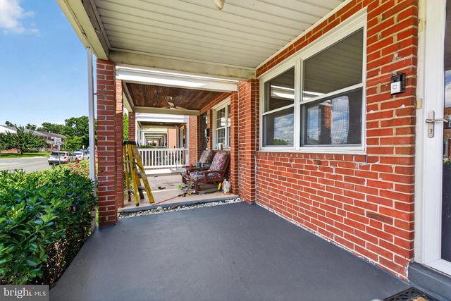 2814 MOORGATE RD, Dundalk, MD 21222