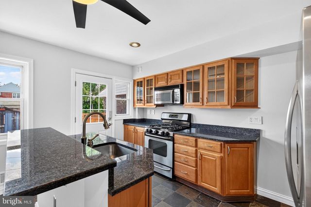 2814 MOORGATE RD, Dundalk, MD 21222