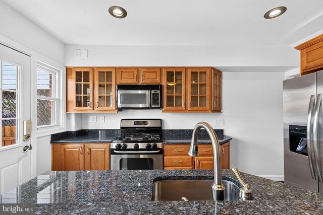 2814 MOORGATE RD, Dundalk, MD 21222