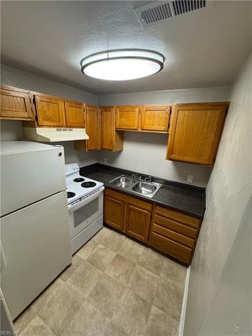 504 Ashlawn Dr Apt 4, Norfolk, VA 23505