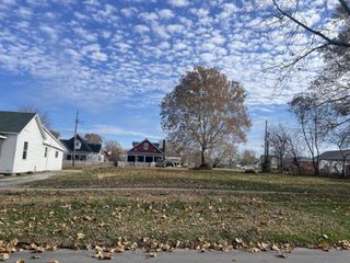 520 N AULT ST, Moberly, MO 65270