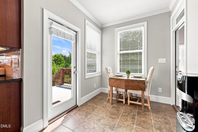 120 Rolling Meadows Lane S, Chapel Hill, NC 27517