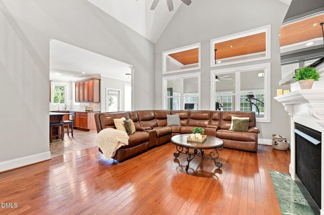 120 Rolling Meadows Lane S, Chapel Hill, NC 27517