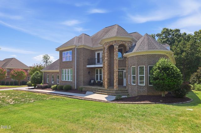 120 Rolling Meadows Lane S, Chapel Hill, NC 27517