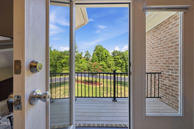 120 Rolling Meadows Lane S, Chapel Hill, NC 27517