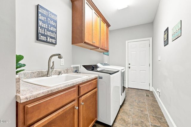120 Rolling Meadows Lane S, Chapel Hill, NC 27517