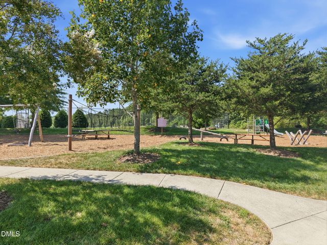 120 Rolling Meadows Lane S, Chapel Hill, NC 27517