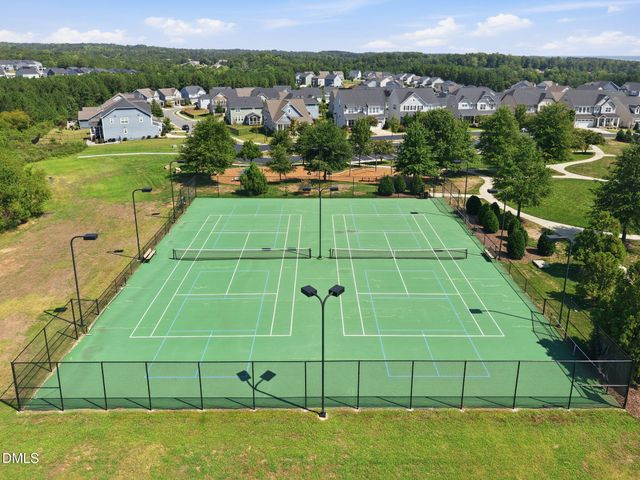 120 Rolling Meadows Lane S, Chapel Hill, NC 27517