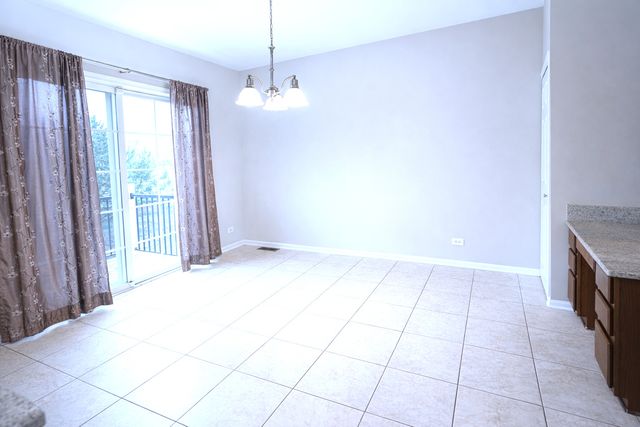 462 GROSVENOR Lane, Aurora, IL 60504