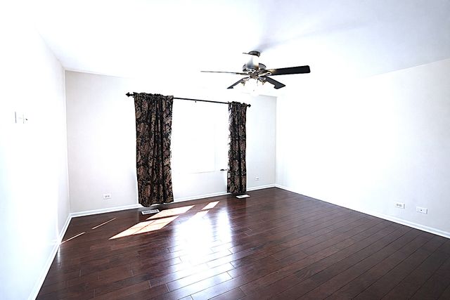 462 GROSVENOR Lane, Aurora, IL 60504