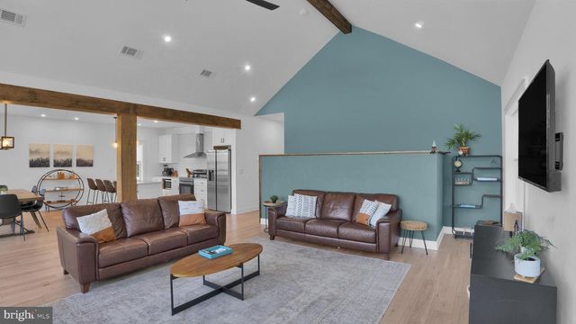 283 OWASSA DR, Pocono Lake, PA 18347