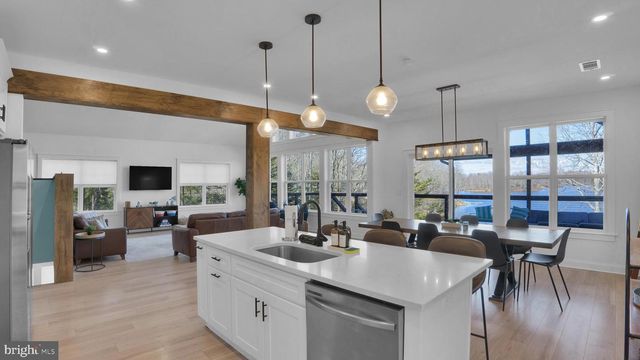 283 OWASSA DR, Pocono Lake, PA 18347