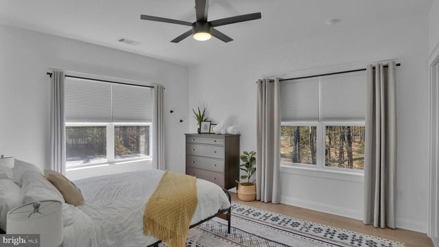 283 OWASSA DR, Pocono Lake, PA 18347