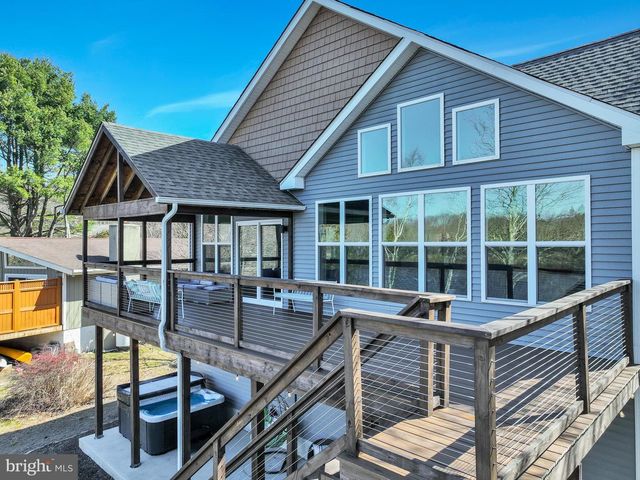 283 OWASSA DR, Pocono Lake, PA 18347