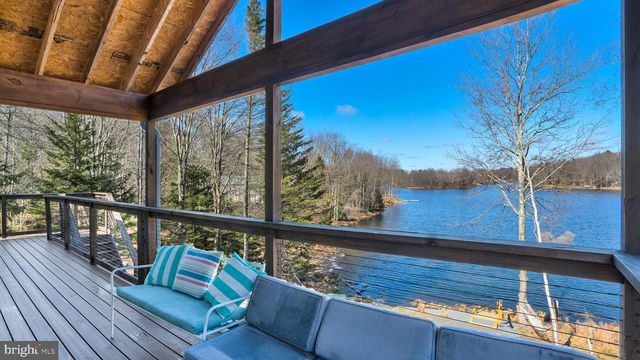 283 OWASSA DR, Pocono Lake, PA 18347