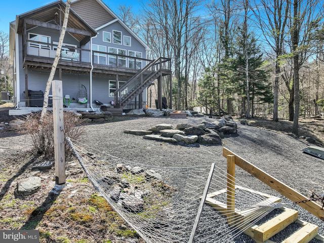 283 OWASSA DR, Pocono Lake, PA 18347