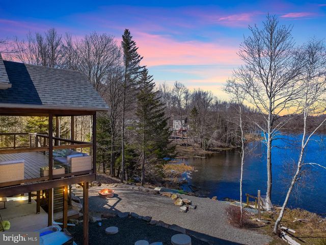 283 OWASSA DR, Pocono Lake, PA 18347