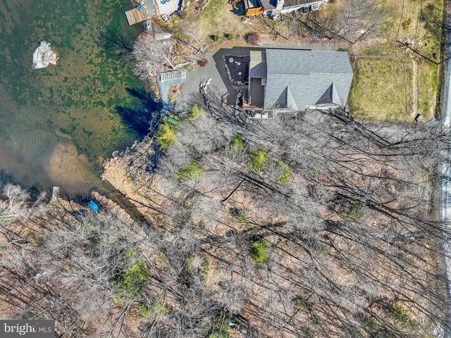 283 OWASSA DR, Pocono Lake, PA 18347