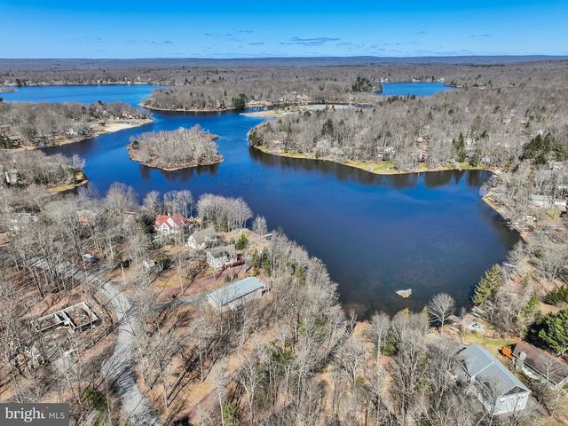 283 OWASSA DR, Pocono Lake, PA 18347