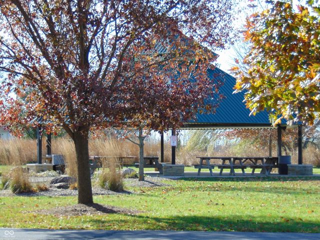 982 Youngs Creek Drive, Franklin, IN 46131