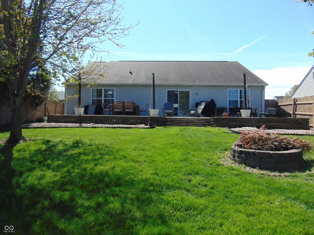 982 Youngs Creek Drive, Franklin, IN 46131