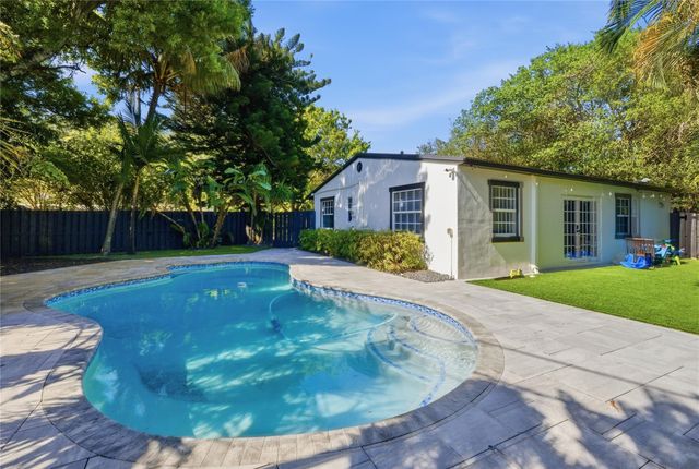 1612 SW 12th Court, Fort Lauderdale, FL 33312