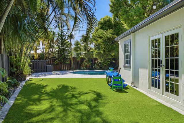 1612 SW 12th Court, Fort Lauderdale, FL 33312