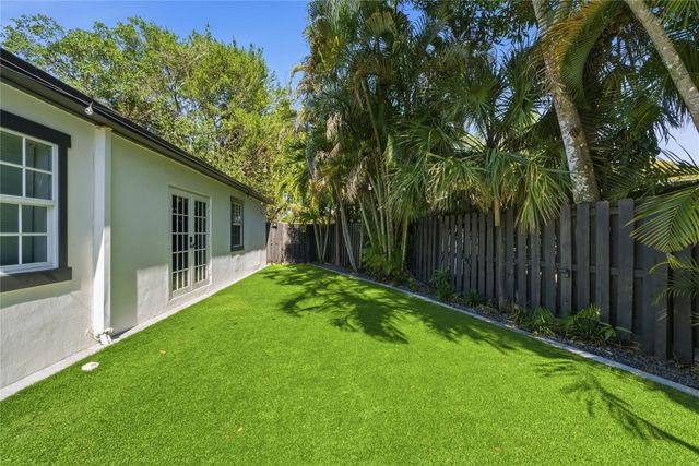 1612 SW 12th Court, Fort Lauderdale, FL 33312