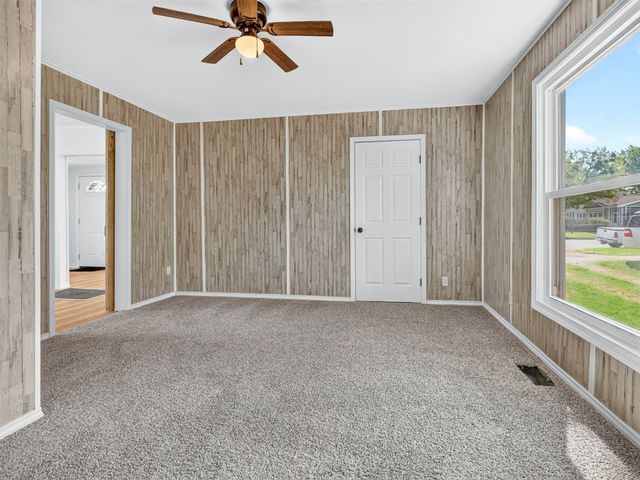 512 S Poplar Street, Sapulpa, OK 74066