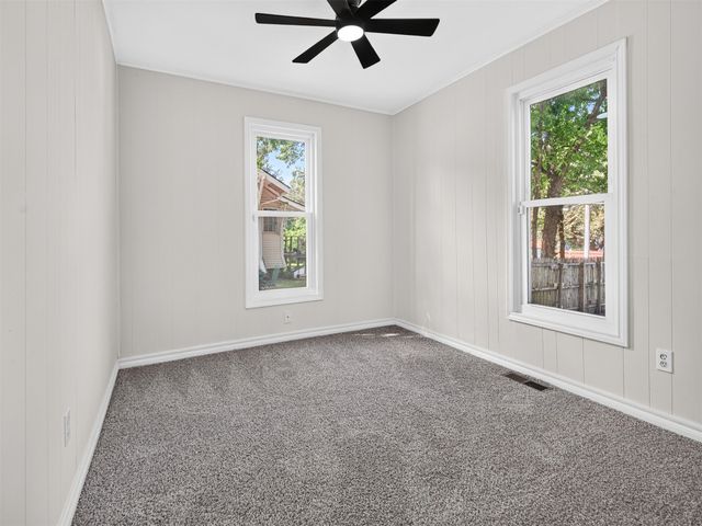 512 S Poplar Street, Sapulpa, OK 74066