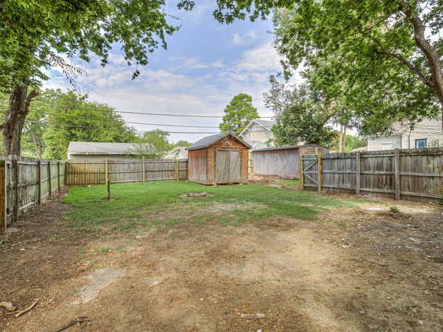 512 S Poplar Street, Sapulpa, OK 74066