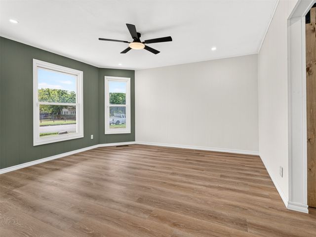 512 S Poplar Street, Sapulpa, OK 74066