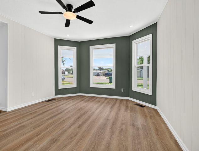 512 S Poplar Street, Sapulpa, OK 74066