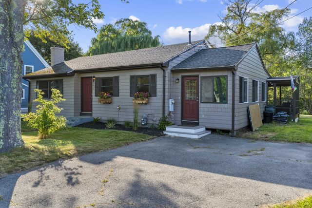 262 Main St, Rowley, MA 01969