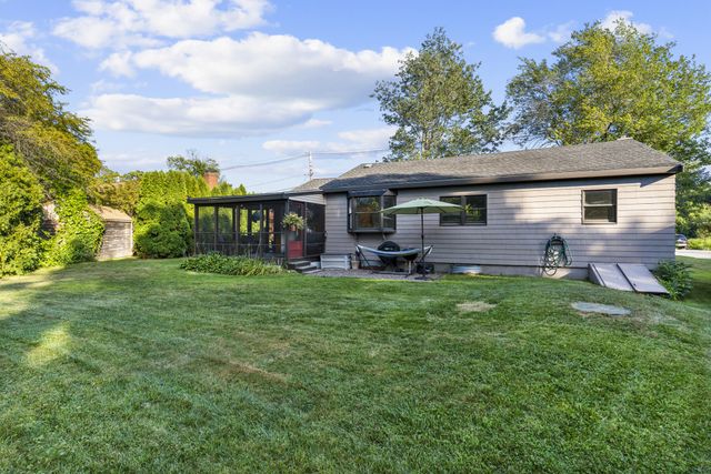 262 Main St, Rowley, MA 01969