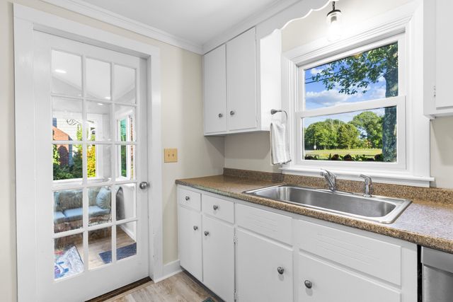 262 Main St, Rowley, MA 01969