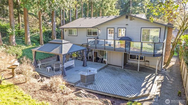 3718 NE 189th Place, Lake Forest Park, WA 98155