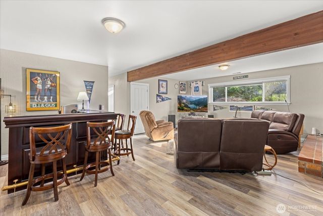 3718 NE 189th Place, Lake Forest Park, WA 98155