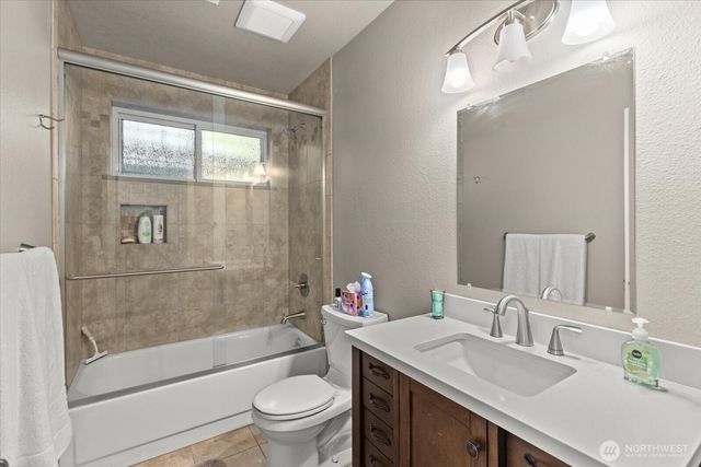 3718 NE 189th Place, Lake Forest Park, WA 98155