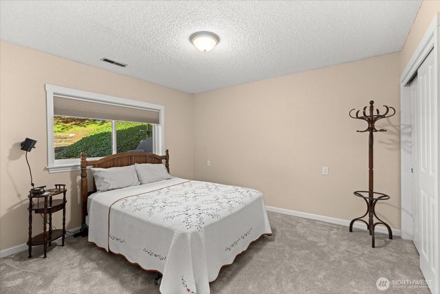 3718 NE 189th Place, Lake Forest Park, WA 98155