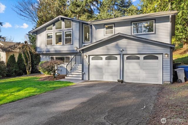 3718 NE 189th Place, Lake Forest Park, WA 98155