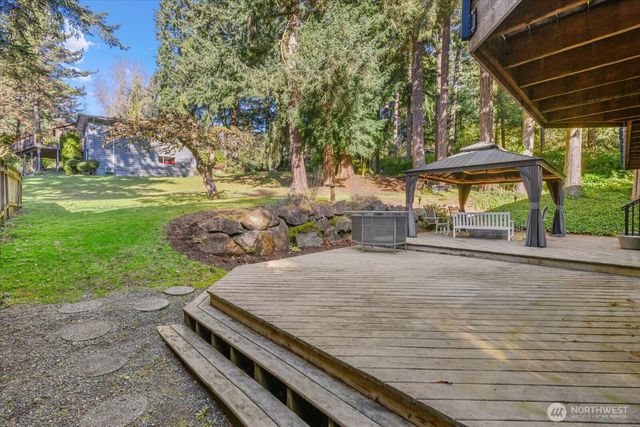 3718 NE 189th Place, Lake Forest Park, WA 98155