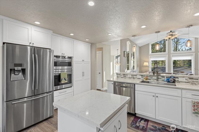 3718 NE 189th Place, Lake Forest Park, WA 98155