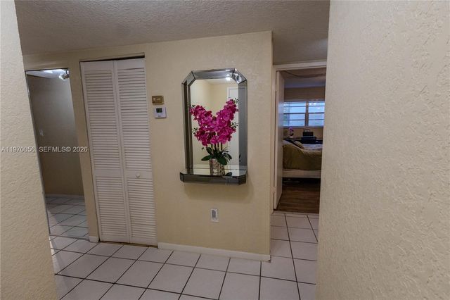 8931 N New River Canal Road 1E, Plantation, FL 33324