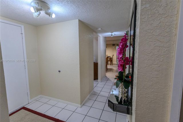 8931 N New River Canal Road 1E, Plantation, FL 33324