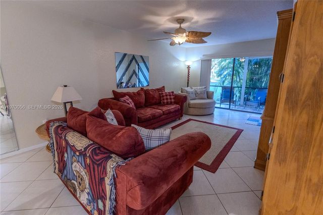 8931 N New River Canal Road 1E, Plantation, FL 33324