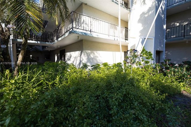 8931 N New River Canal Road 1E, Plantation, FL 33324