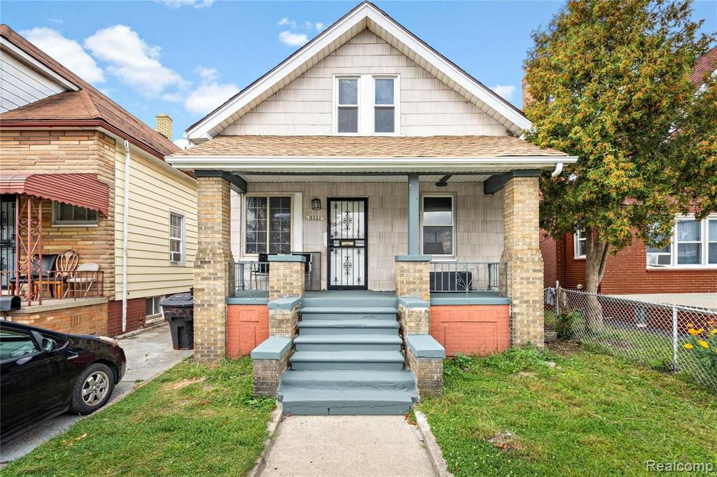 12333 Mcdougall Street, Hamtramck, MI 48212
