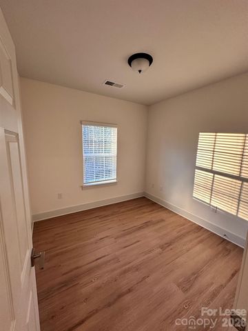 3515 Markland Drive 104, Charlotte, NC 28208